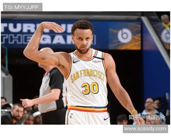 重庆足球队的崛起之路：从低谷到巅峰的奋斗与荣耀