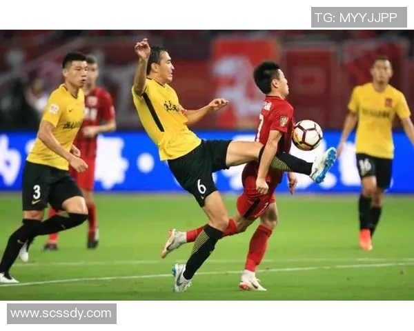 杭州足球队在冠军赛中的速度优势分析与表现点评